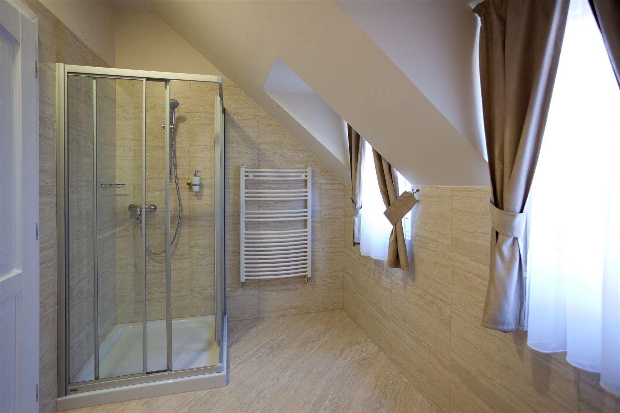 Hotel Barokk Promenad Győr