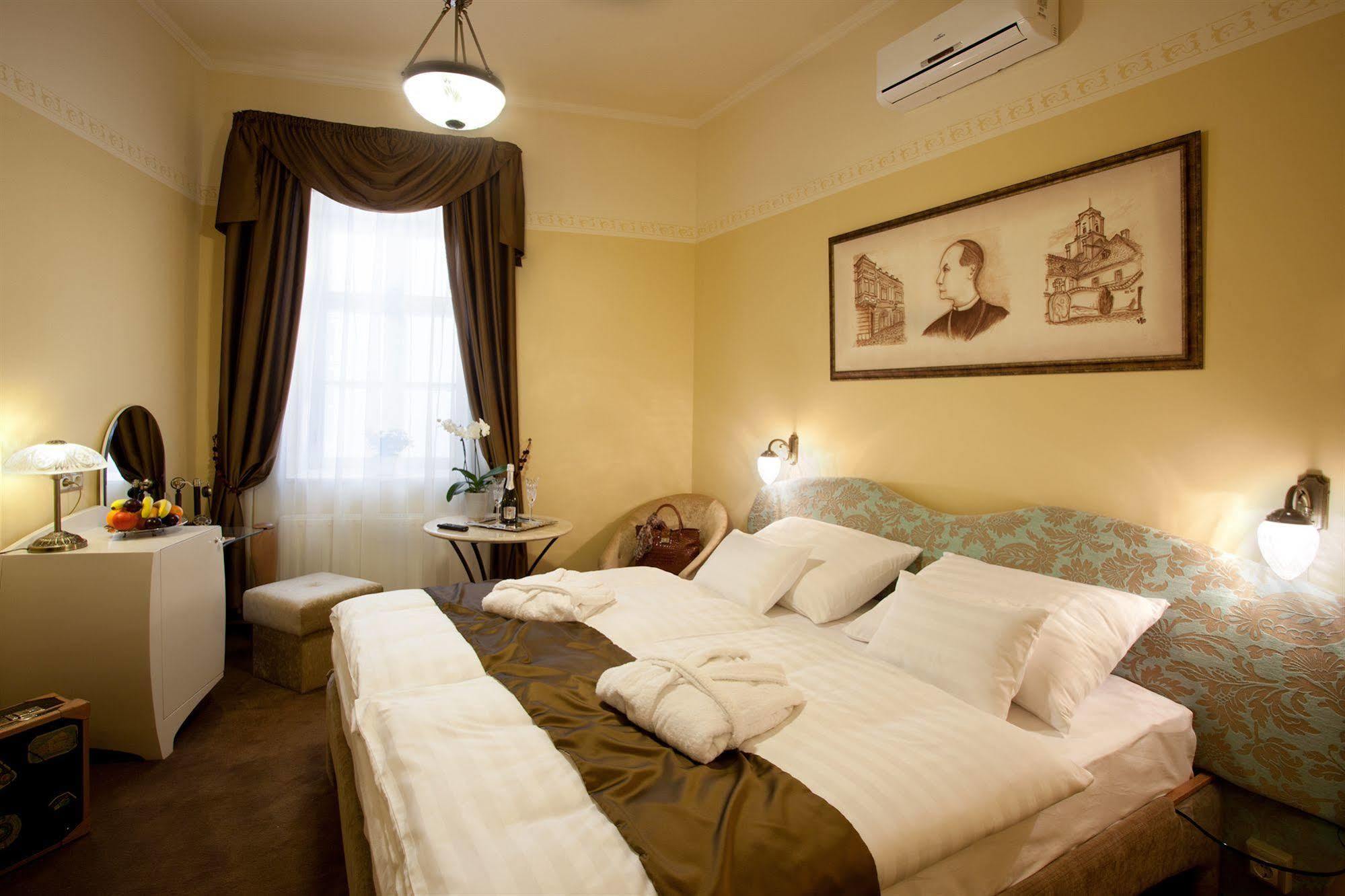 Barokk Promenad Hotel 4*